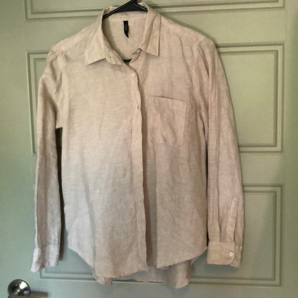 Linen sets including 1 Banana Repulic pants and 1 matching color shirt